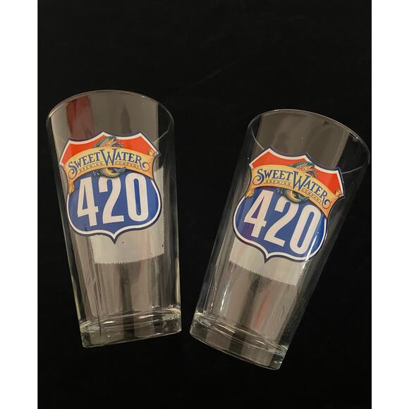 Sweetwater Brewing 420 Badge Fishing Theme Pint Glass Set Beer Glass Barware - Picture 1 of 6
